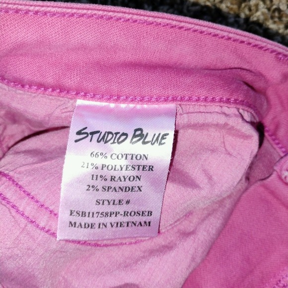Studio Blue Womens Cropped Flare Jeans Size 31 Roseberry Pink Raw Hem 2x30 - Picture 3 of 5
